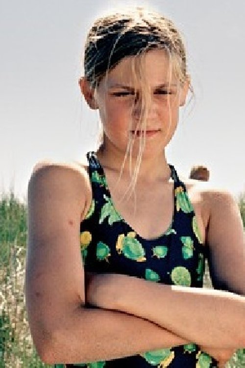 Julia Krohn as Selma