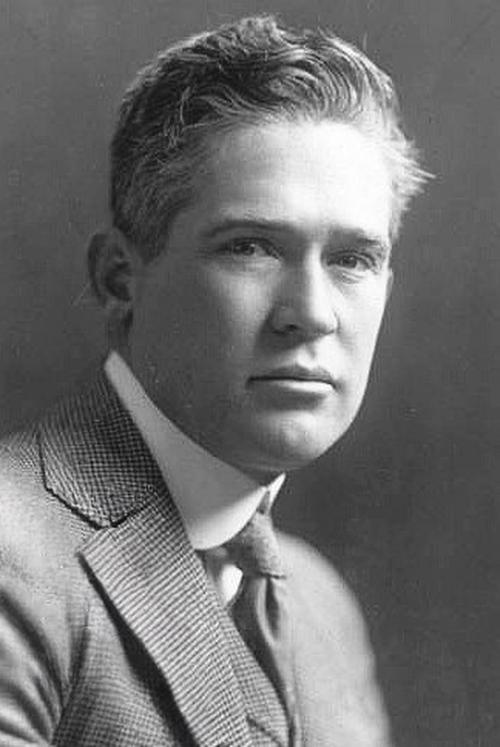 Henry Hall as Louis Gendick