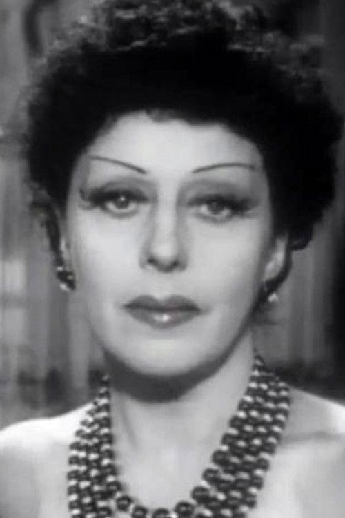 Renée Passeur as La joueuse