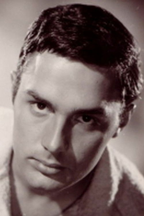 Walter Wilz as Sammy Snapper