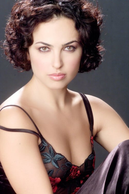 Maruska Albertazzi as Anna