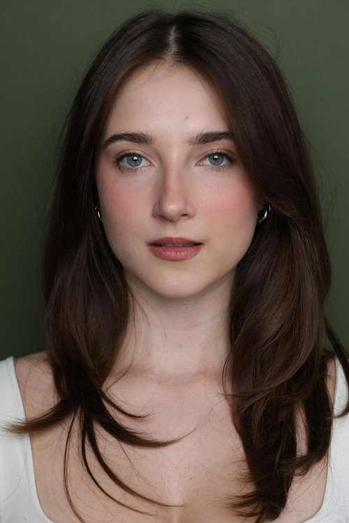 Tess Dinerstein as Sylvia Parker