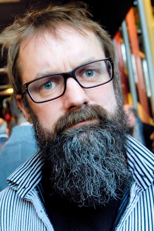 Egil Hegerberg as Far i huset 1-7