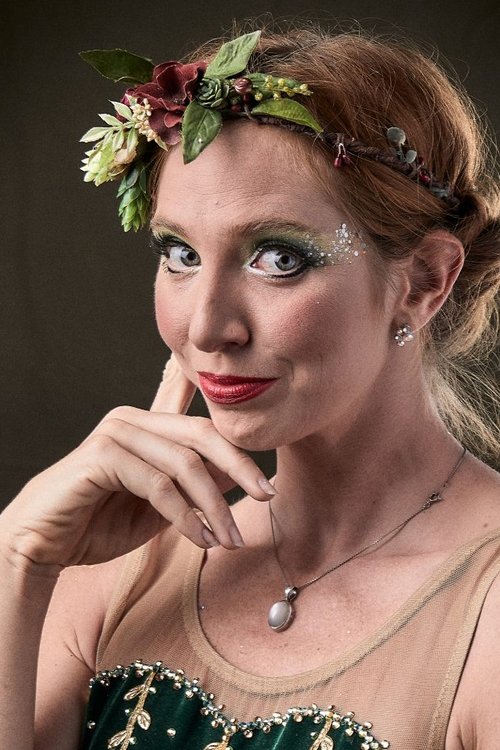 Molly Plunk as Jordan