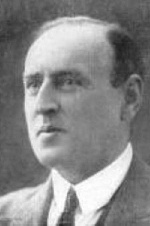 Léon Arvel as Le juge d'instruction