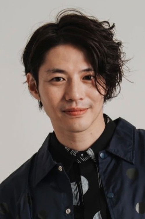 Takaya Aoyagi as Shusuke Akagi