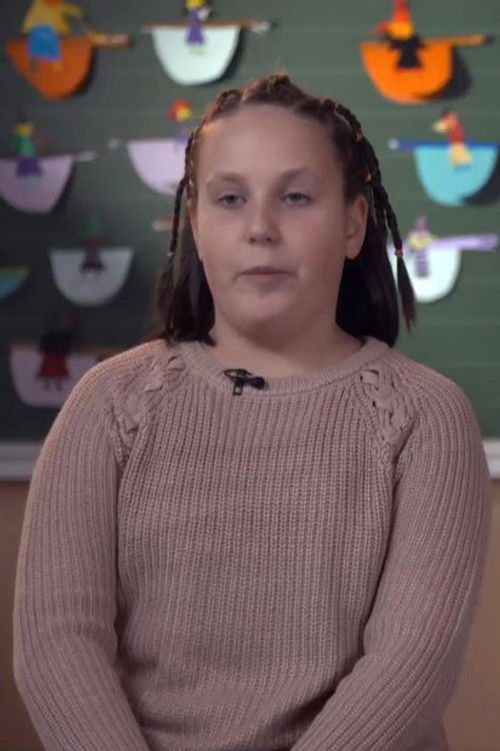 Katarina Krajnc as Urška