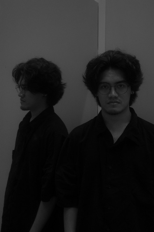 Siwakorn Bunsrang as Self & Voice Over