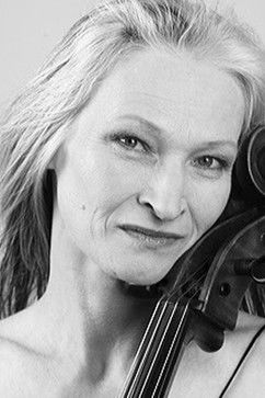 Birgit Yew as Paul's wife