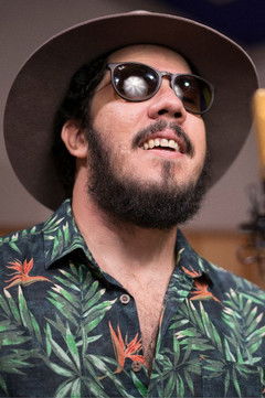 Adiel Luna as Profeta