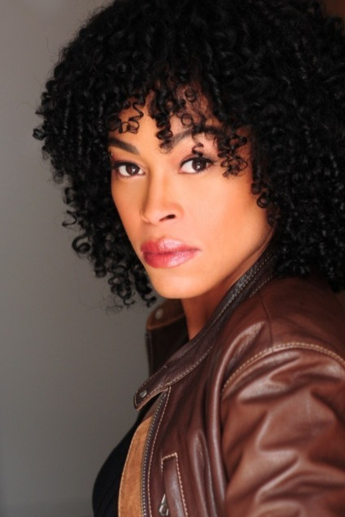 Holly Alexis Hyman as Ashe