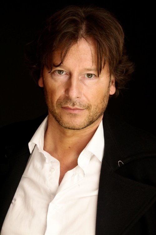 Didier Mérigou as Simon