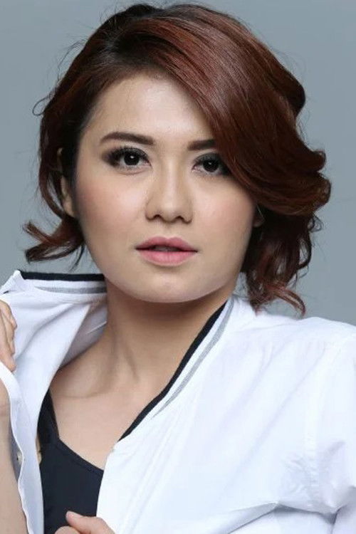 Isyariana Che Azm as Alissa Othman