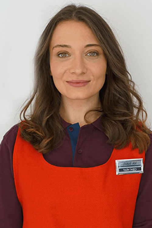 Melisa Darıcı as Tülin