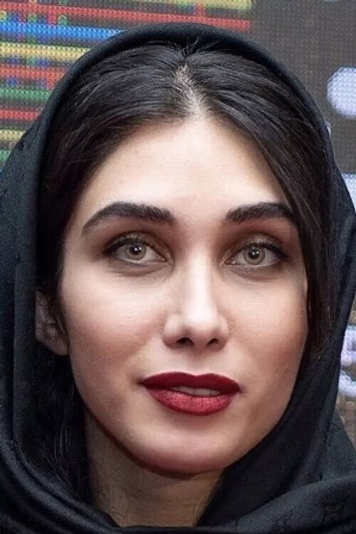 Mohadeseh Heyrat as Sayeh