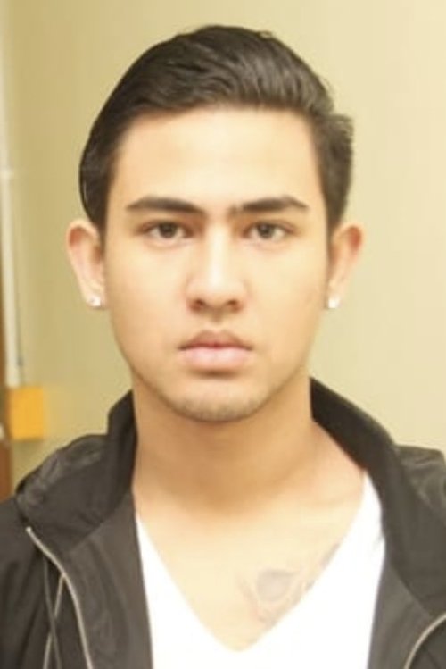 Axel Matthew Thomas as Boy