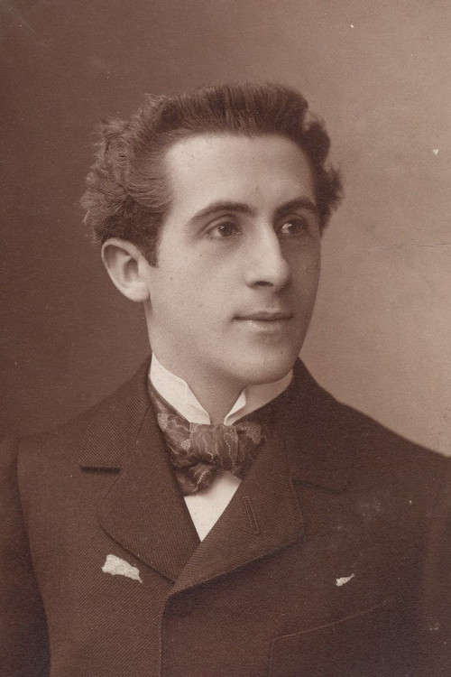 Émile Dehelly as 