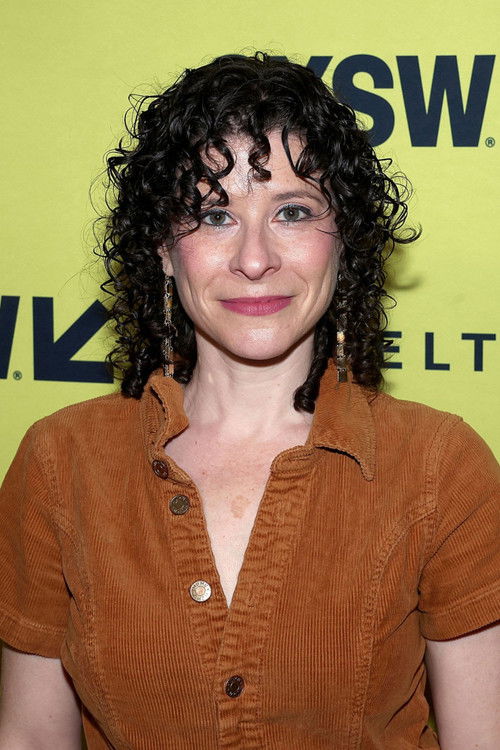 Kate Geller as Maxine