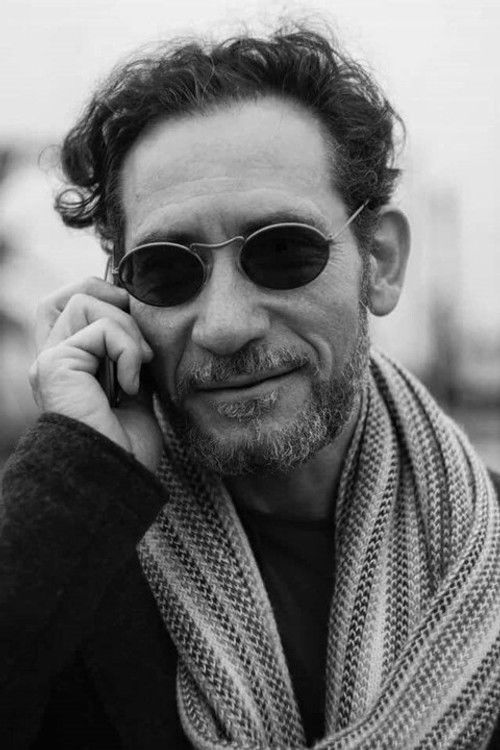 Victor Carlo Vitale as Guido