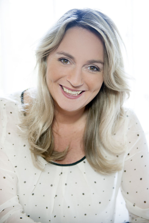 Lisa Portengen as Janine