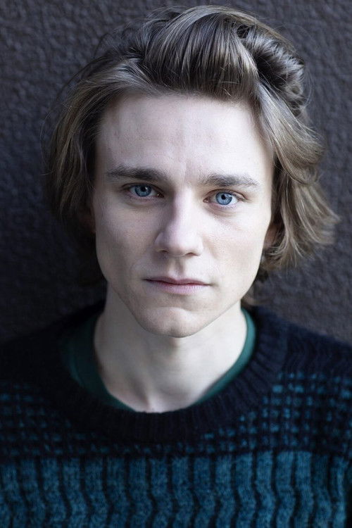 Henry Strand as Chester Dante