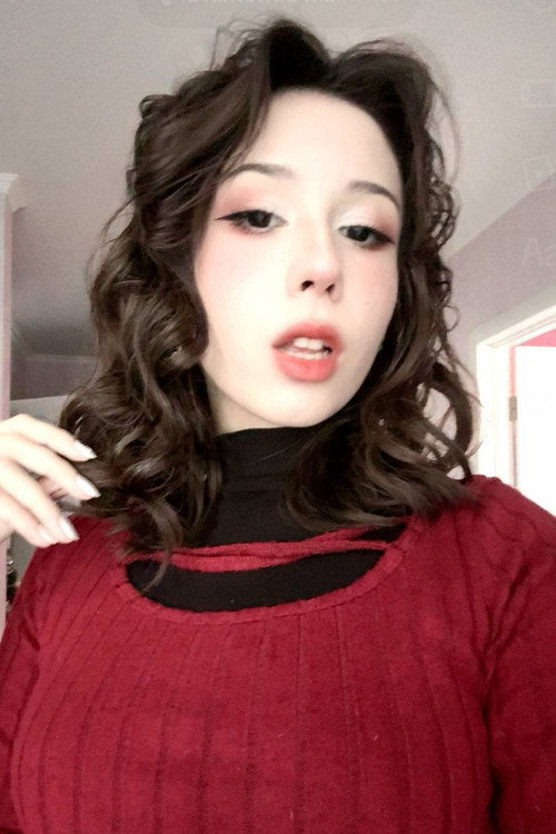 Caroline Singh as Carmen