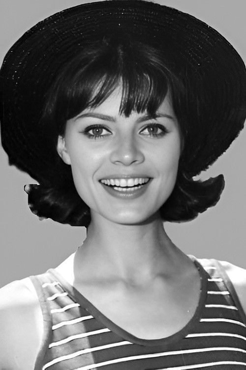 Carla Marlier as Costanza Bonacieux