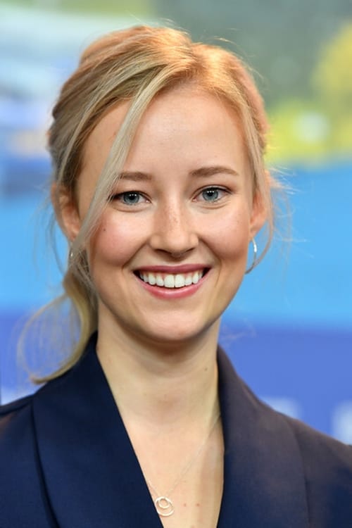 Izel Bezuidenhout as Charlene Fourie