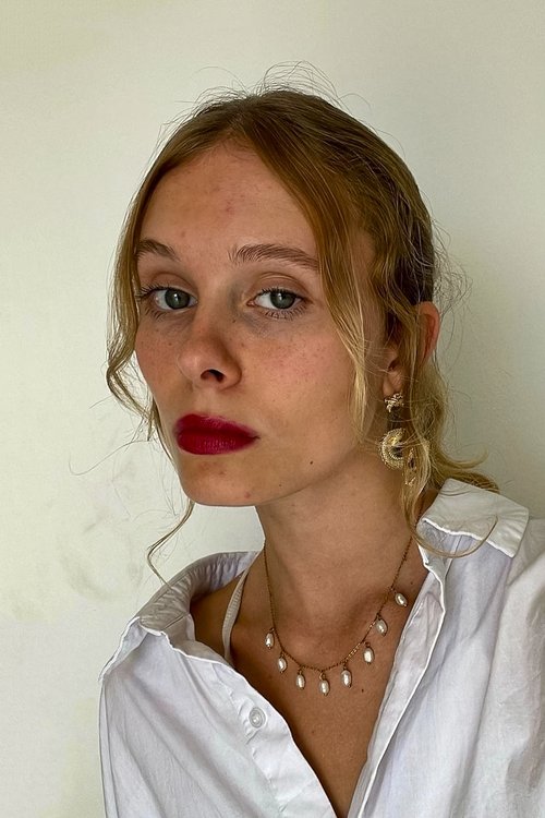 Josefína Veronika Prachařová as Adéla Bajerová