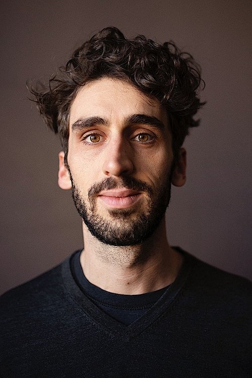 Stephen Thomas Ochsner as Oscar (voice) (as Steven Ochsner)