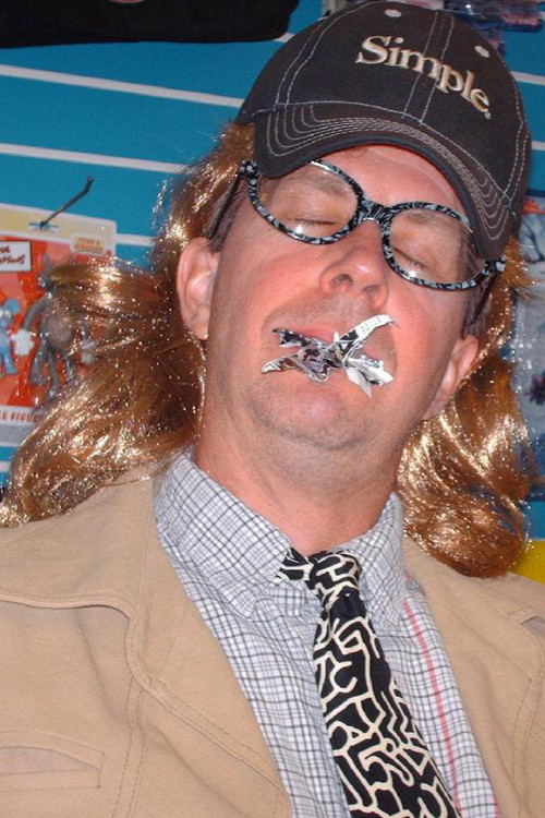 Mike Kotas as Nick Levine