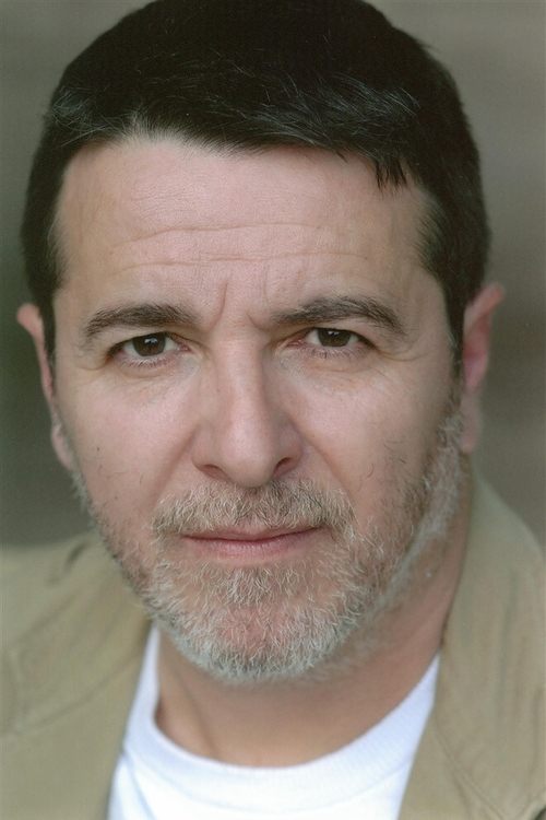 Loïc Brabant as Thierry