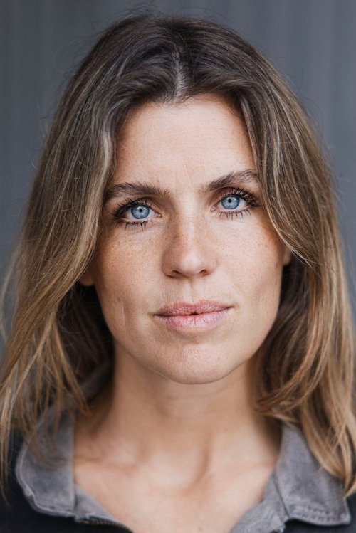 Reiki von Carlowitz as Michaela Petzold