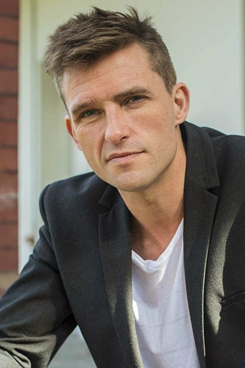Daniel Frederiksen as Randy