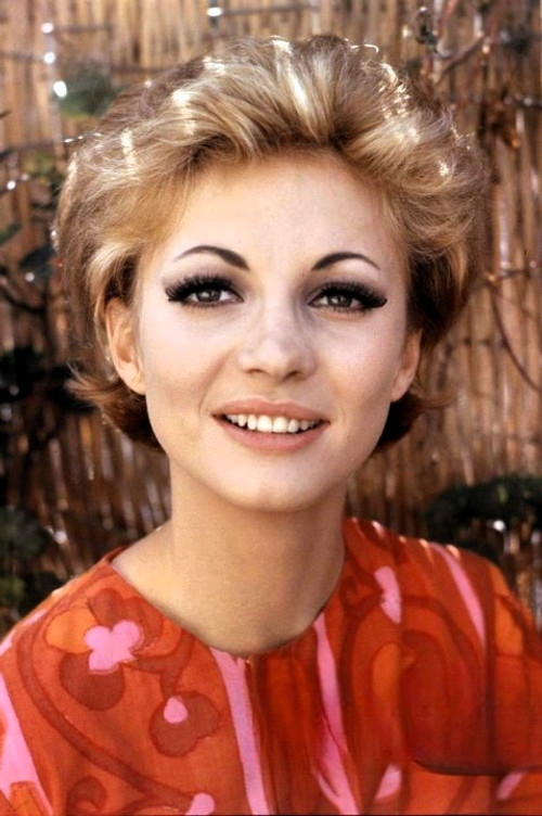 Lucretia Love as Franca