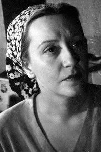 Rosario García Ortega as Doña Patrocinio