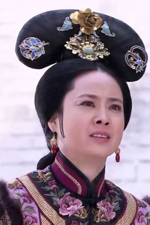 Ma Yuhong as Accountant