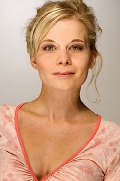 Barbara Ungerhofer as Angela's sister