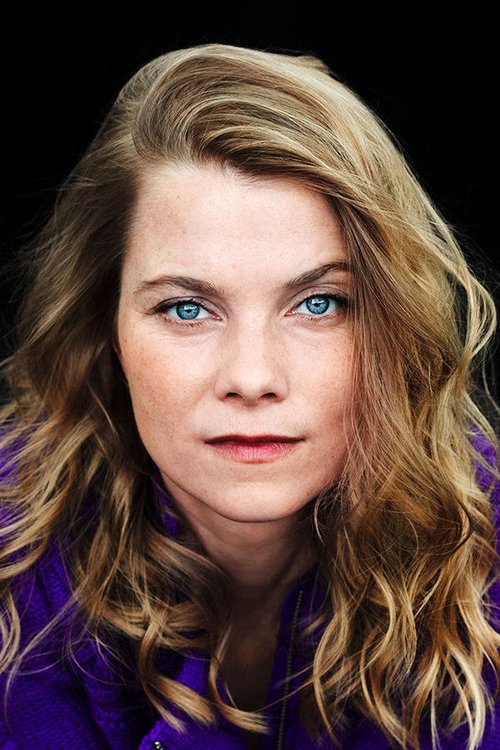 Henrike von Kuick as Vicky