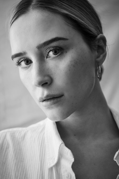 Jeanne Cournoyer as Marilou