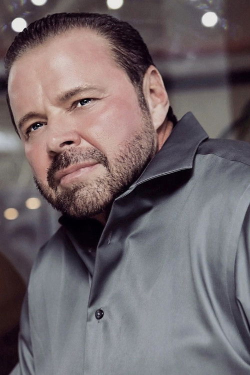 Ciro Dapagio as Valentine