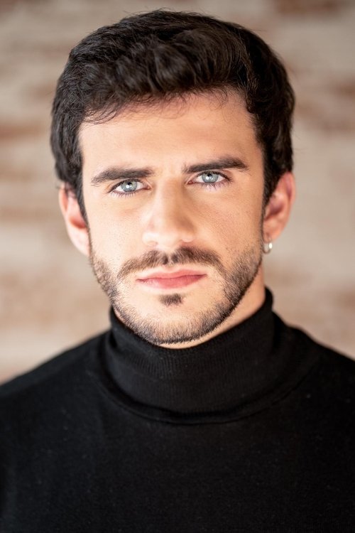 Alejandro Vergara as Kiko