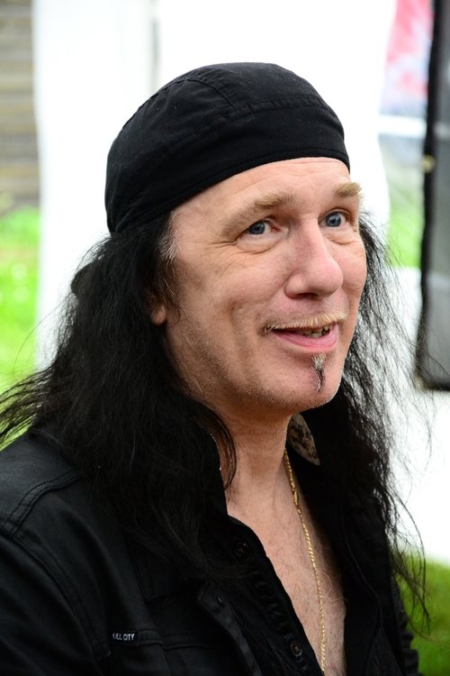 Robb Reiner as Self - Drummer