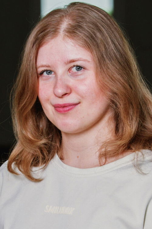 Magdalena Bork as Lara