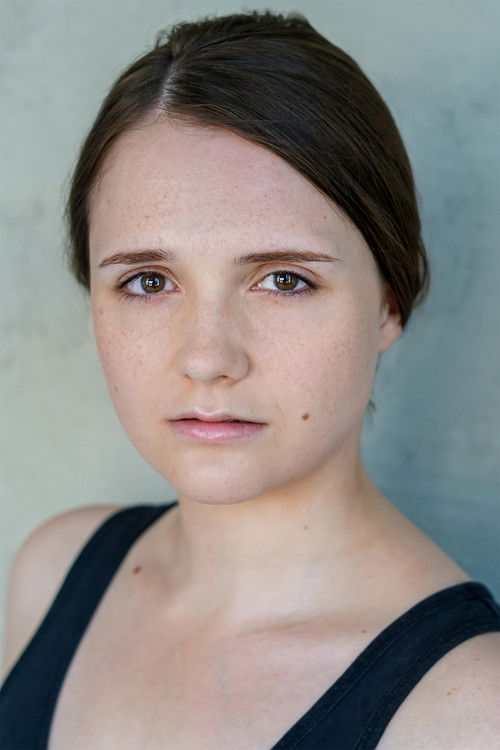 Jasmine Atkins-Smart as Beth Kingdom-James