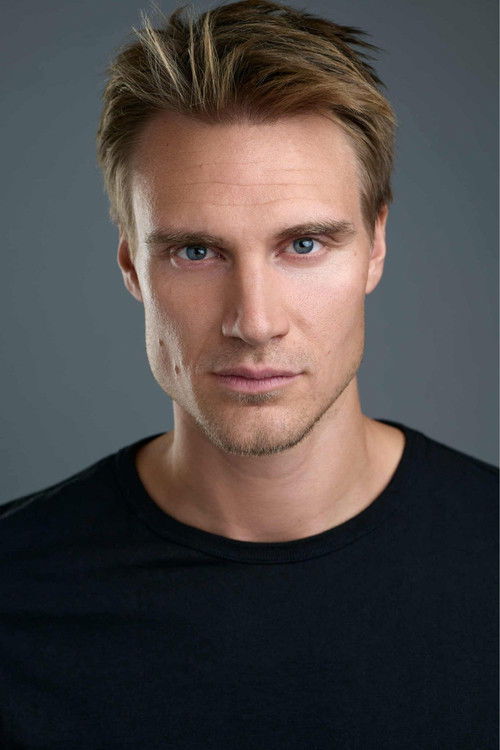 Martin Oscar as Idrottsläraren