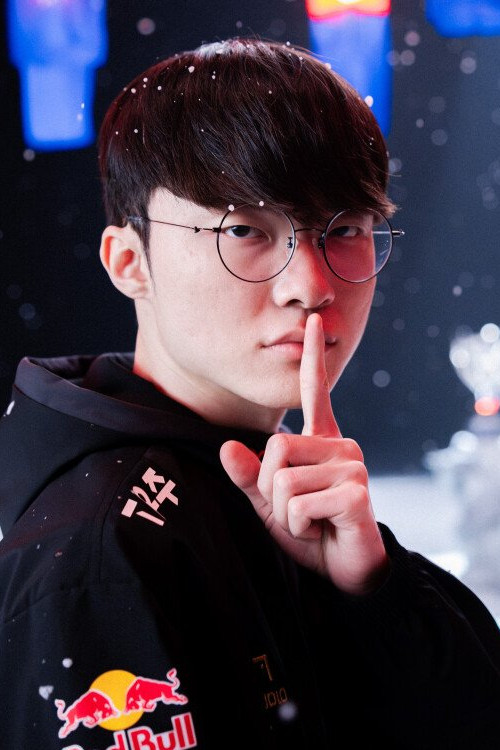 Lee Sang-hyeok as Self