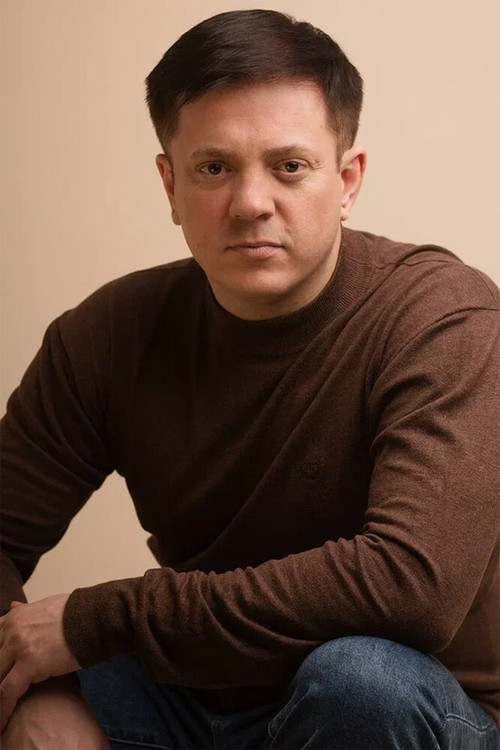 Vitaly Daushev as Vadik