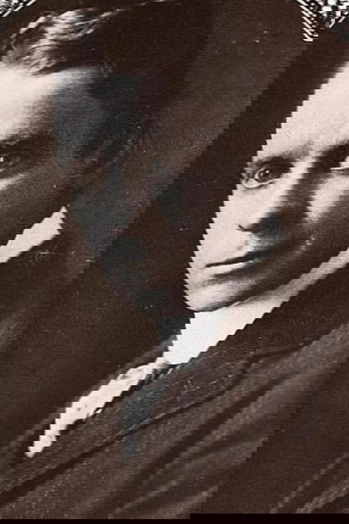 Edward Dillon as Jeff