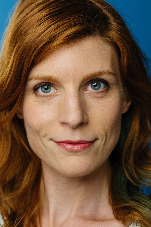 Keri Safran as Kirstie